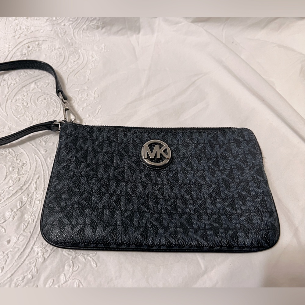 Michael Kors Logo Wristlet in Navy
